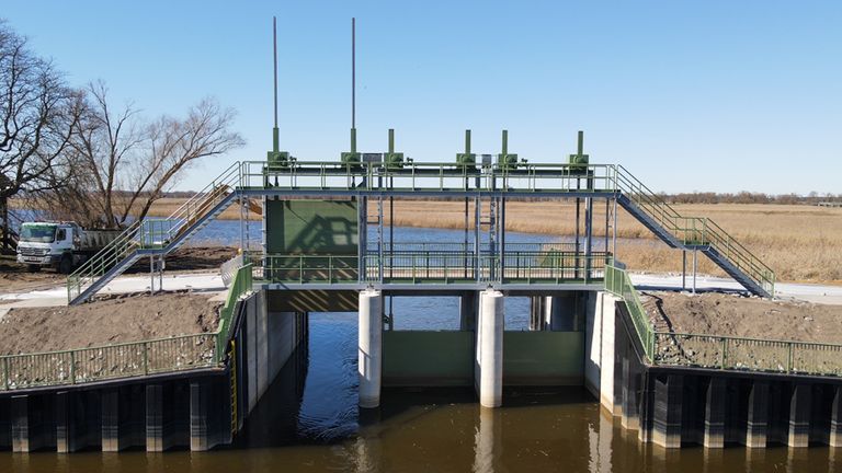 Auslaufbauwerk 695,84 bei Schwedt